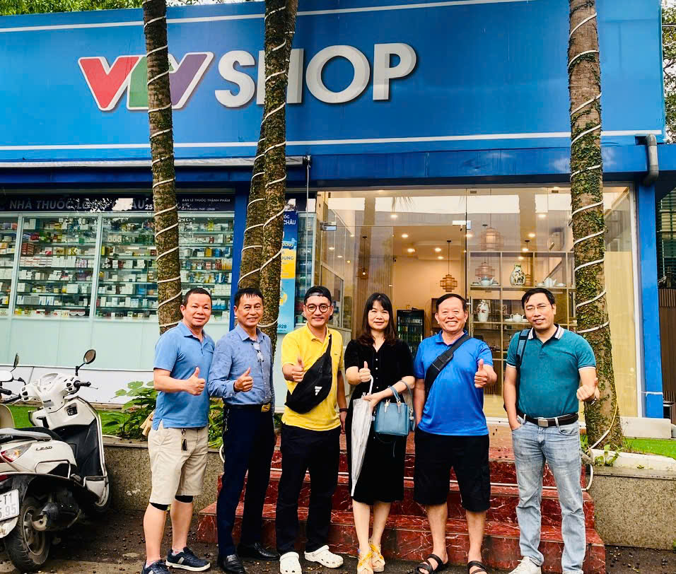 6ba0498f e03e 41dd b452 a878845754a1